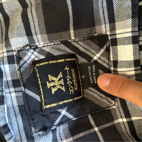 Button down sweater/long sleeve e - Picture 11 of 12